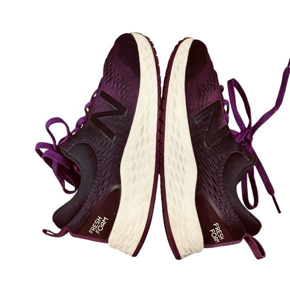 EUC New Balance Women’s Fresh Foam Arishi V3 Knit Running Sneaker Sz 7 - violet - Picture 4 of 10